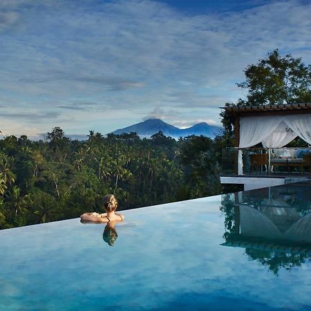 Goya Boutique Resort Убуд Екстериор снимка An infinity pool at Alila Ubud, Bali, Indonesia