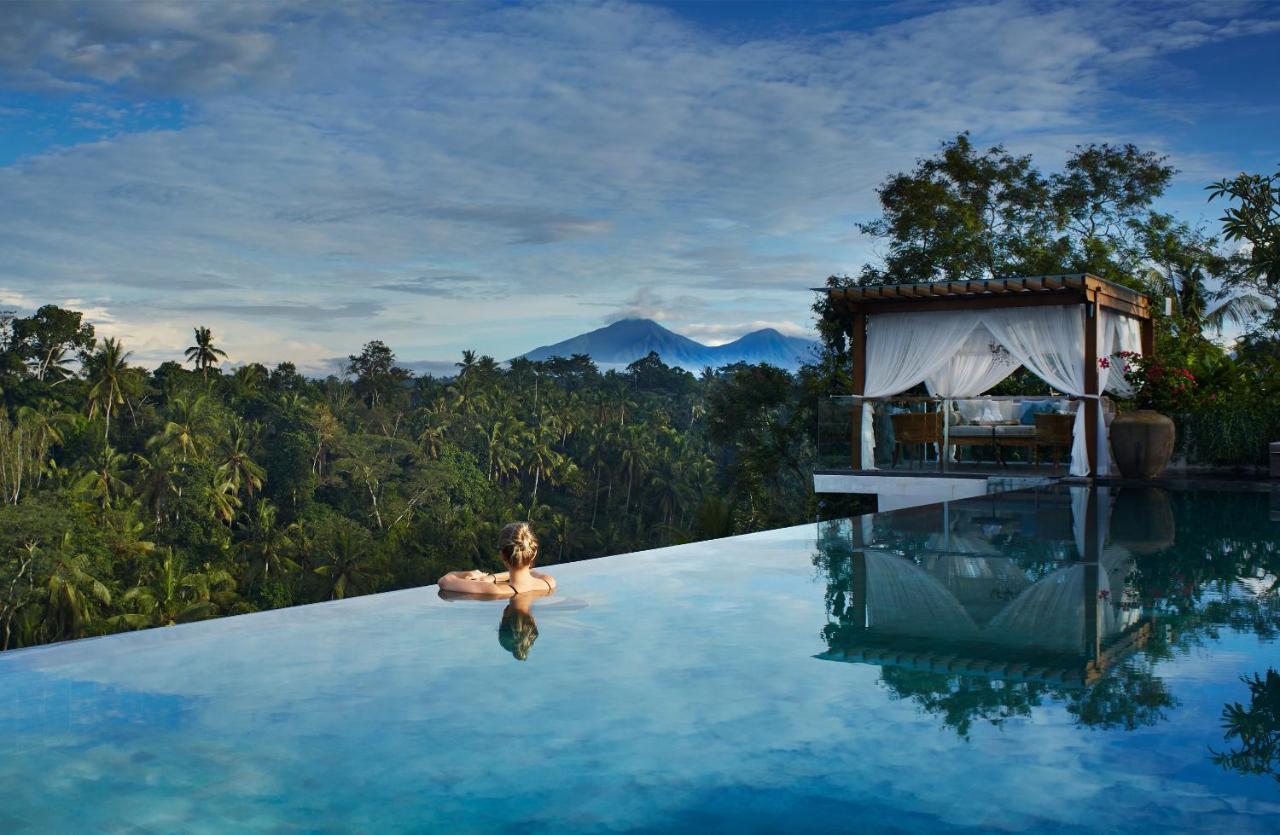 Goya Boutique Resort Убуд Екстериор снимка An infinity pool at Alila Ubud, Bali, Indonesia