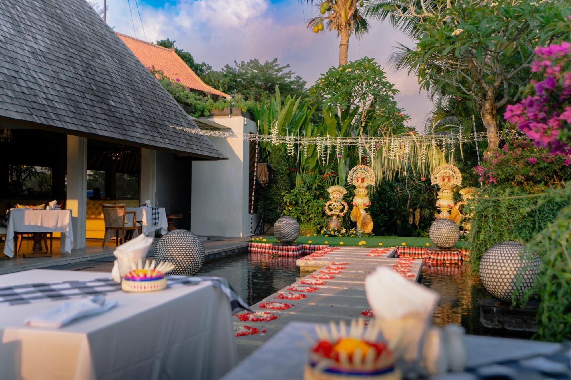 Goya Boutique Resort Убуд Екстериор снимка A villa in Bali